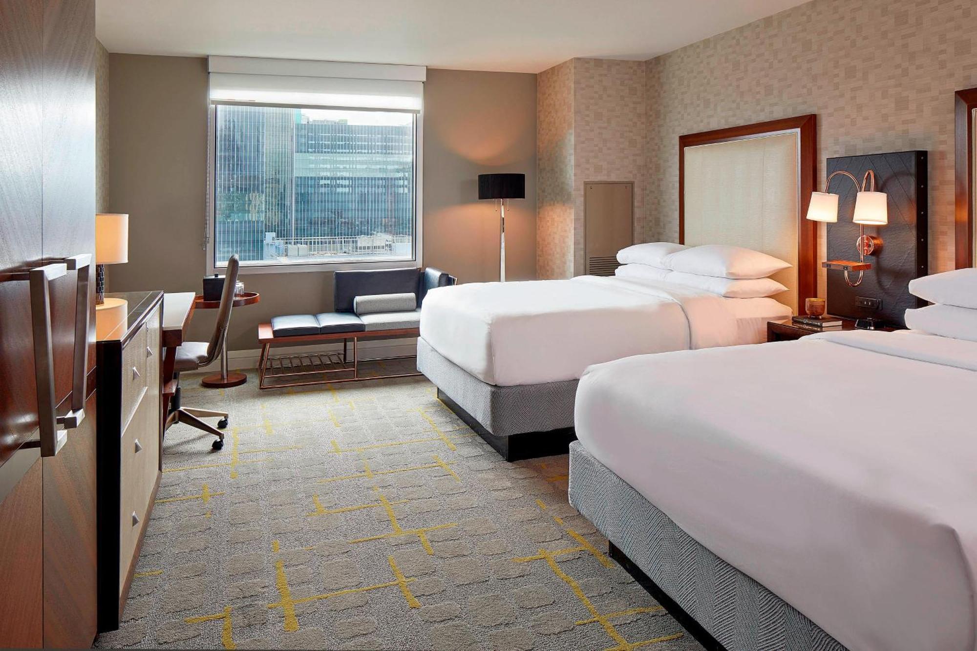Queen Room Two Queen Beds City View,1362882899:JPEG